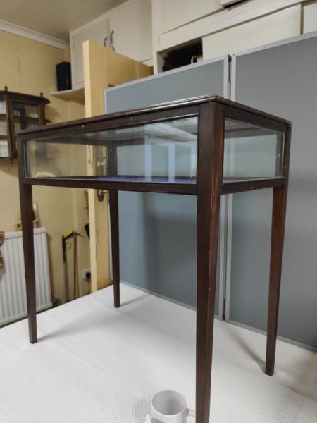 Display Table