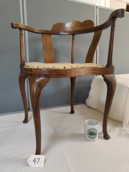 Corner Chair