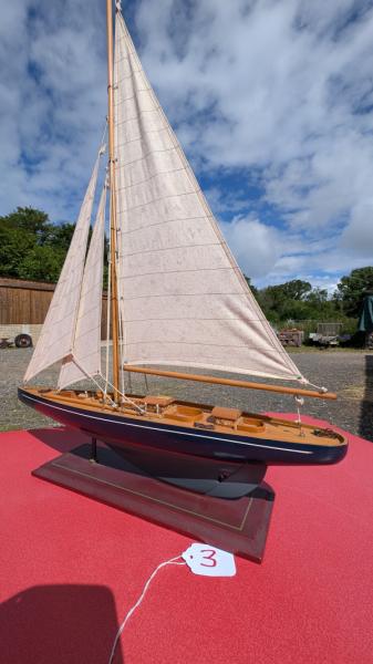 Model Yacht
