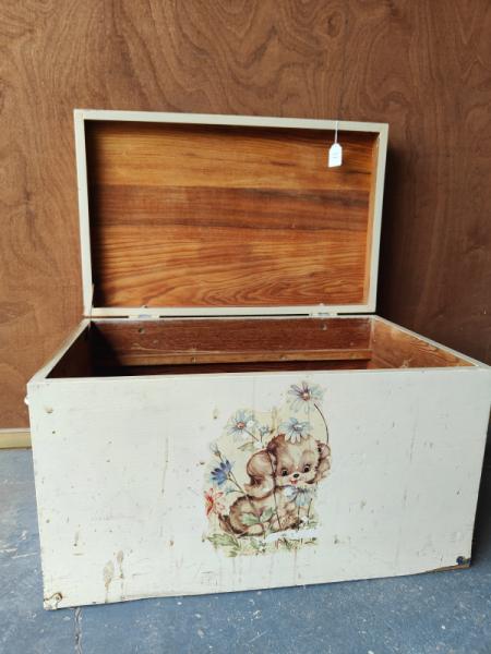 Vintage Storage Chest