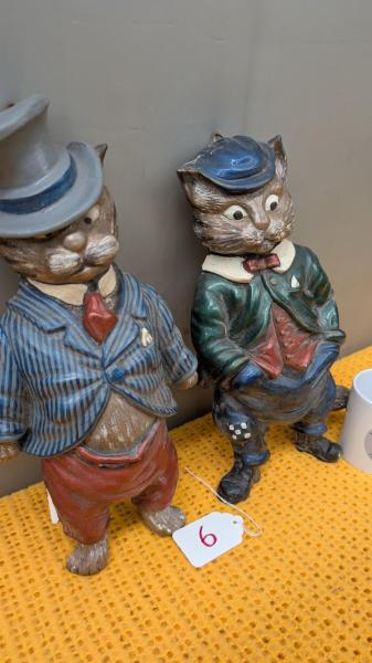 Cat Figures