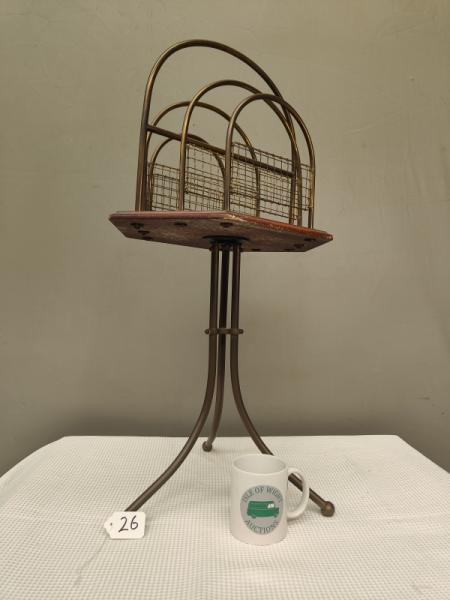 Magazine Stand