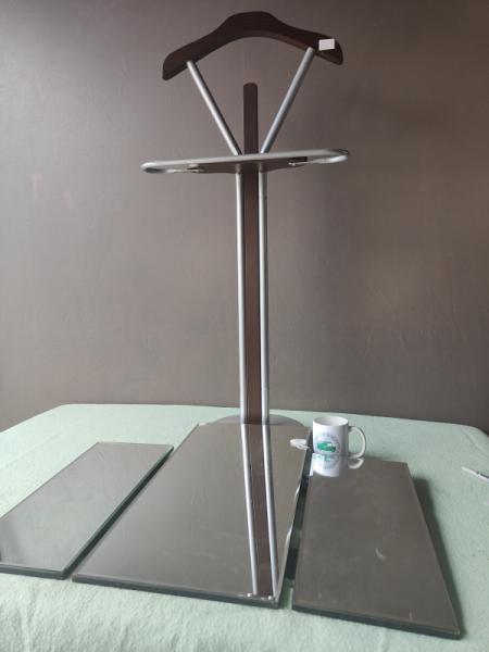 Valet Stand