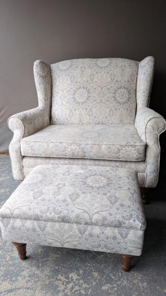 Snuggle Arm Chair